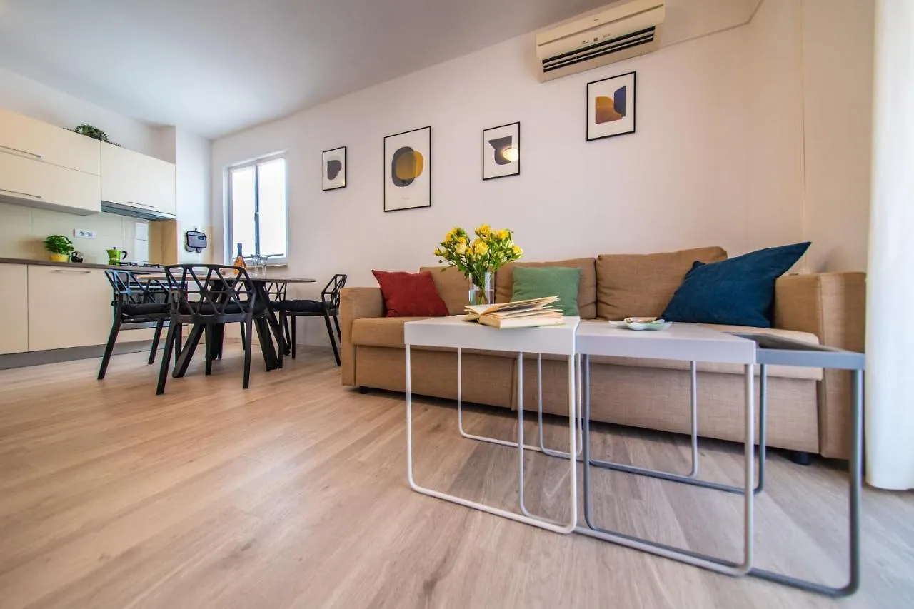 Vacation House Maria, Big Garden, Private Parking Vinkuran