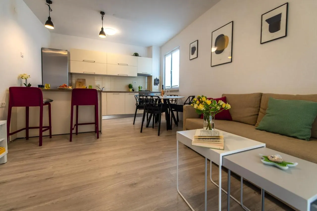 Vacation House Maria, Big Garden, Private Parking Vinkuran Villa