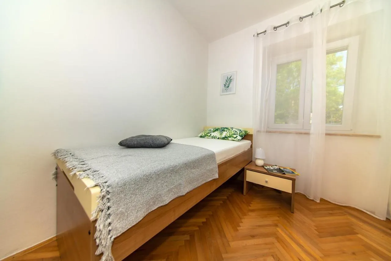 Villa Vacation House Maria, Big Garden, Private Parking Vinkuran