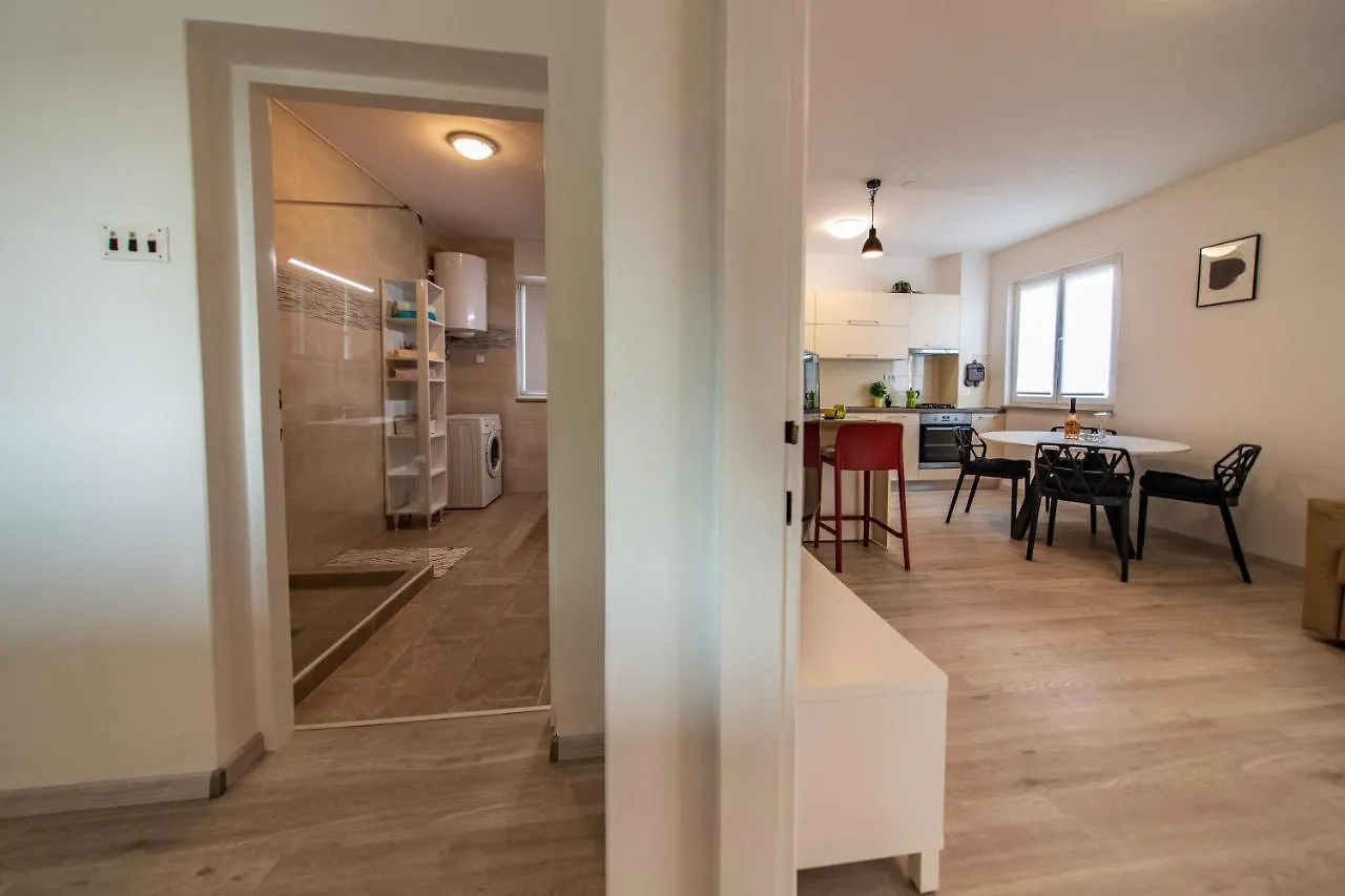 Vacation House Maria, Big Garden, Private Parking Vinkuran Croatia